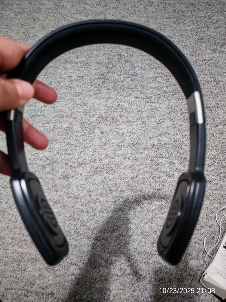 Aukey Black Wireless Headphones image indicator(3)