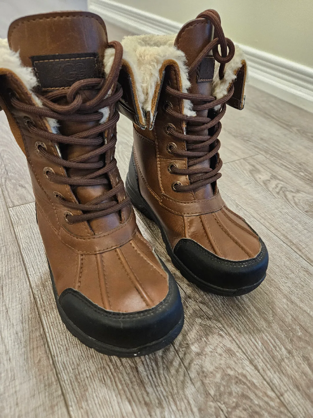 UGG Kids winter boots size 12 US thumbnail