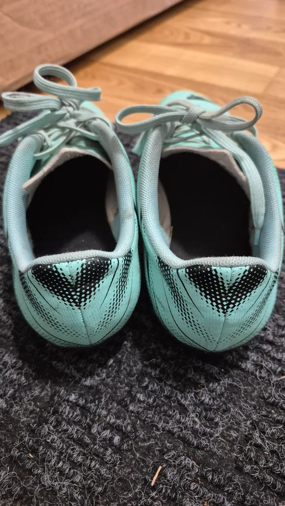 Puma Soccer Cleats - Size 7 - Outdoor/Turf Freindly image indicator(3)