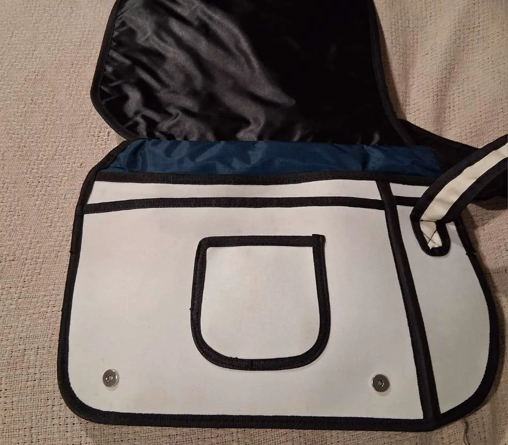 Jump From Paper Cartoon Bag image indicator(4)