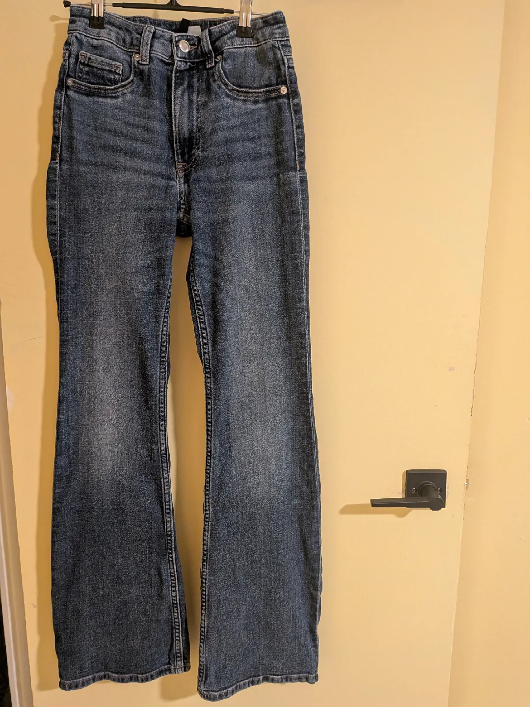 H&M divided flared jeans - Size 6