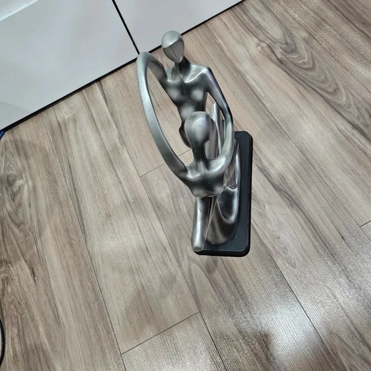 Silver Abstract Dancing Sculpture image indicator(2)