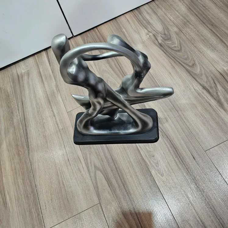Silver Abstract Dancing Sculpture image indicator(3)