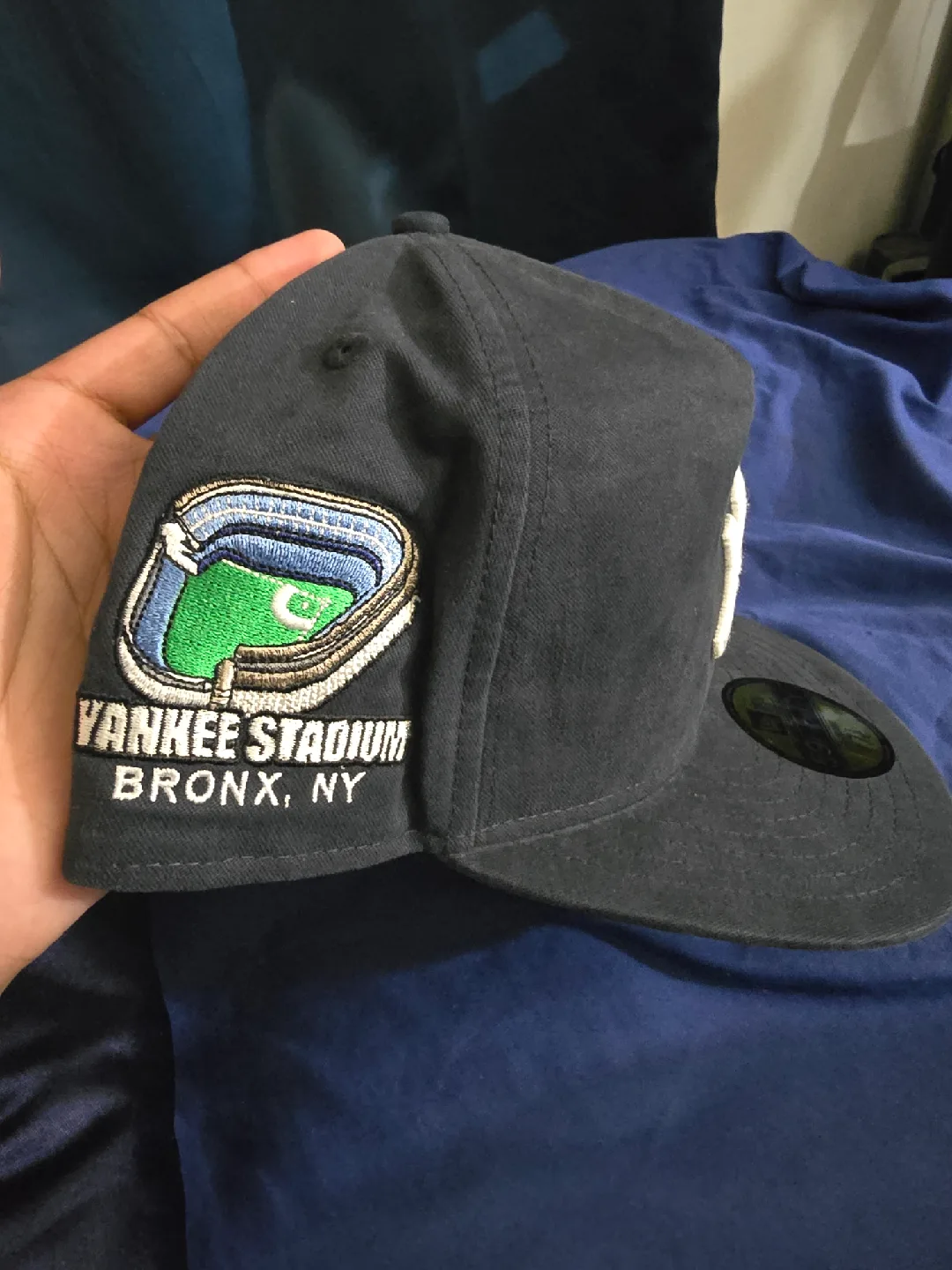 BRAND NEW New Era NY Yankees 59FIFTY A-Frame Cap Size 7 5/8 image indicator(2)