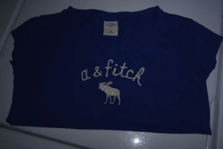 Abercrombie Kids Blue Tee - Size M thumbnail