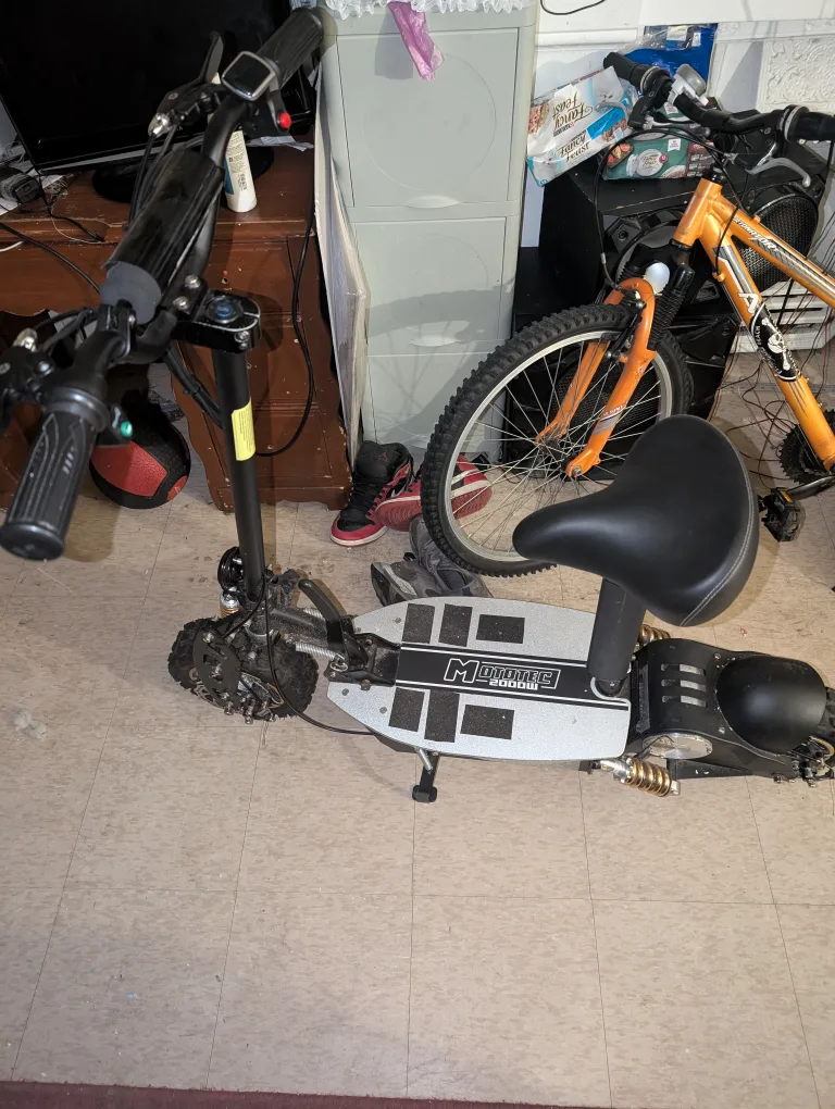 Moonbike 3000w Electric Scooter image indicator(2)