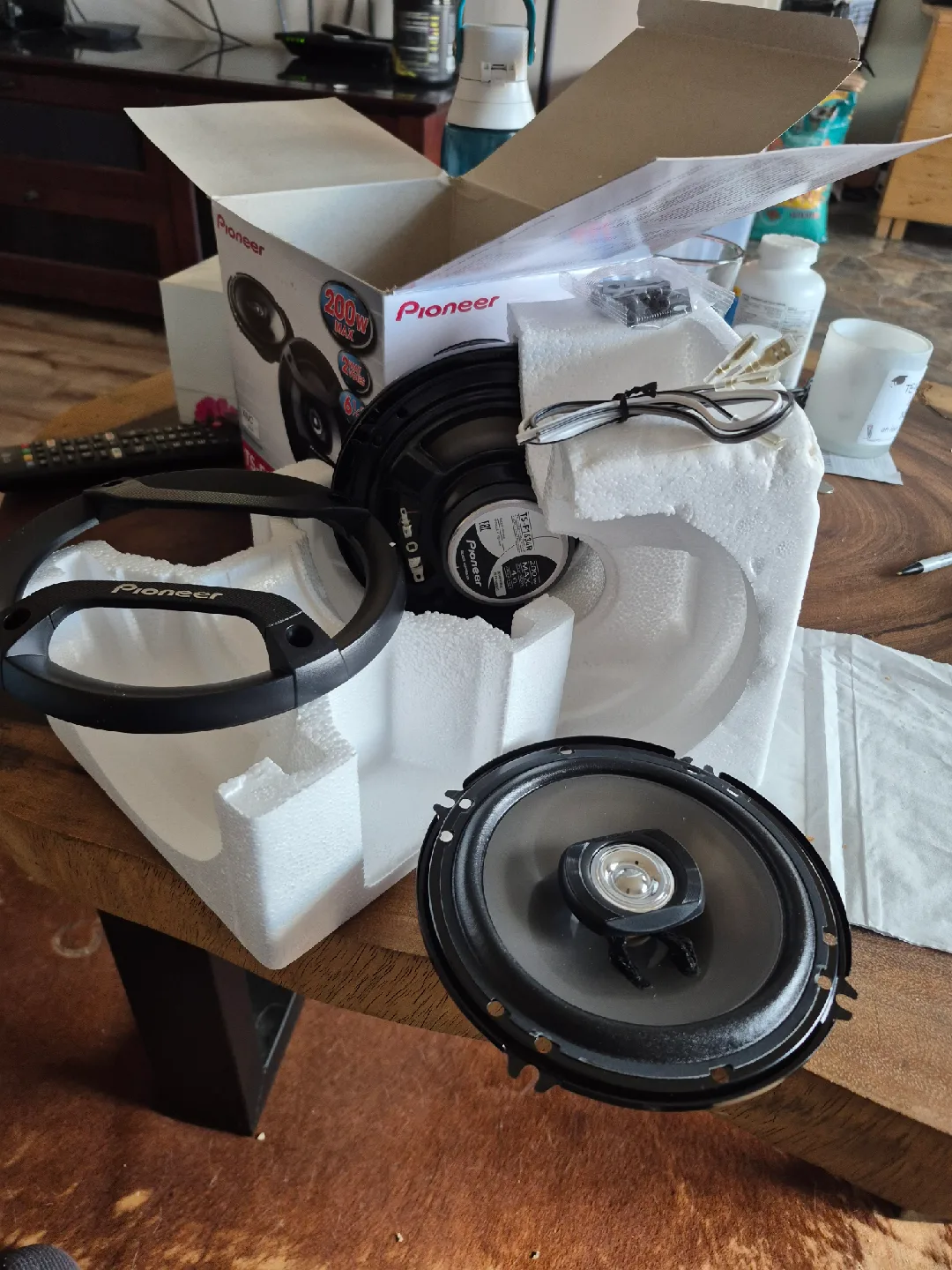 Pioneer  6.5" 200W 2-Way Speakers image indicator(2)