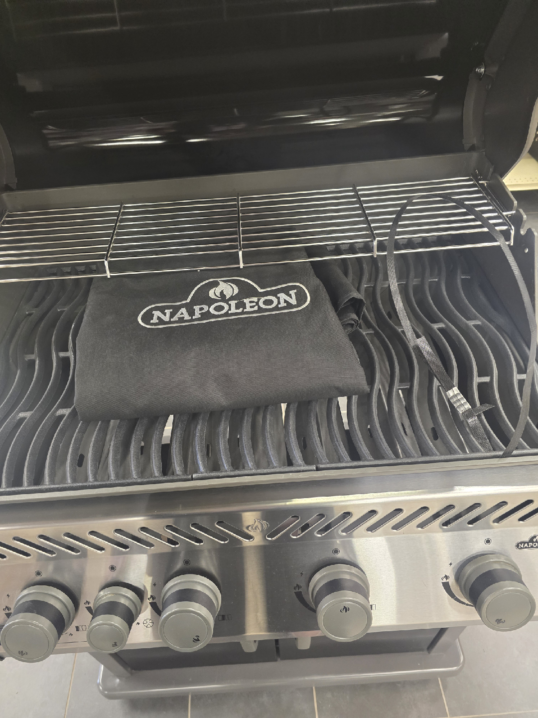 Napoleon Gas Grill - photo 3