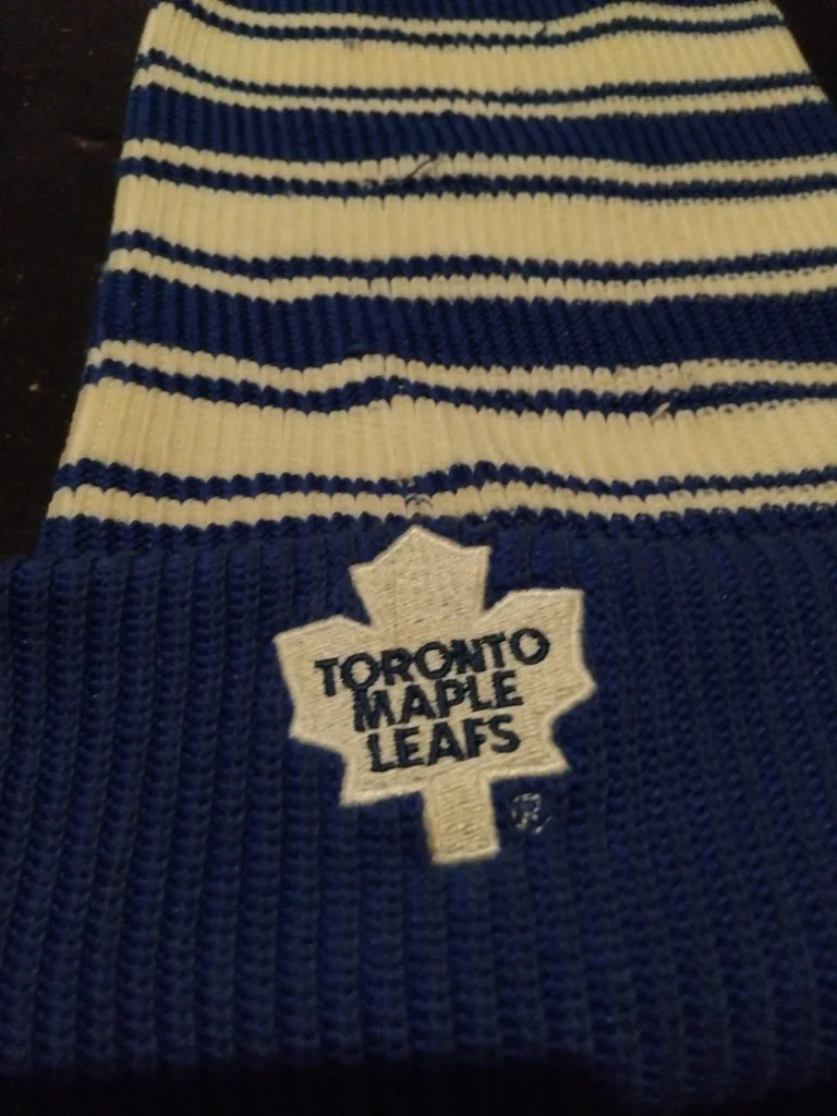 Toronto Maple Leafs Beanie - Blue & White image indicator(2)