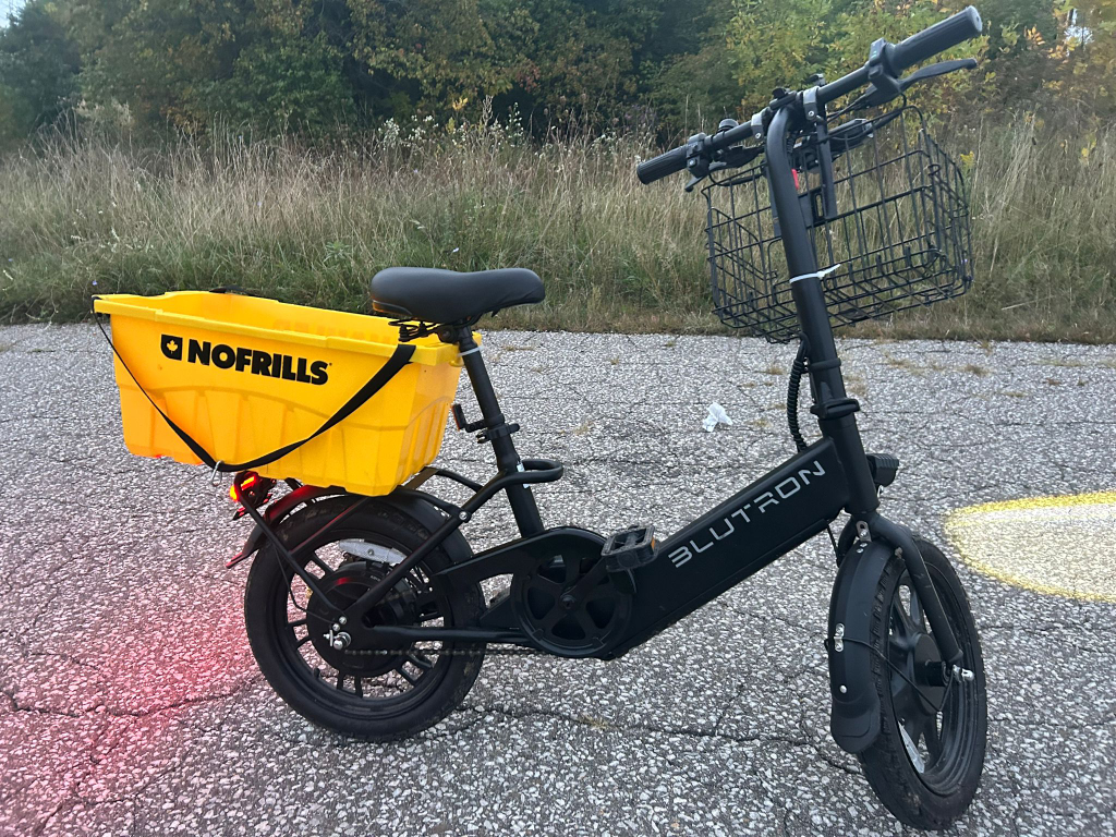 Blutron E-Bike with Basket & Hauler