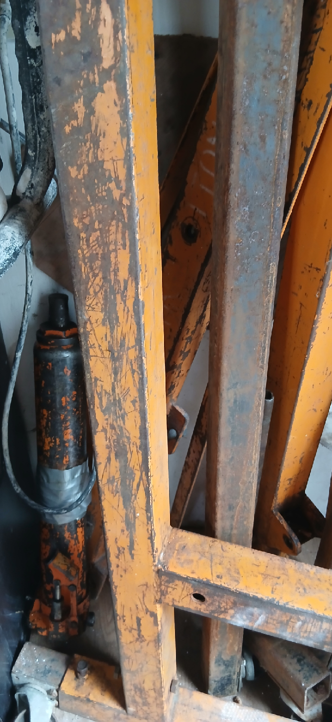 Orange Engine Hoist