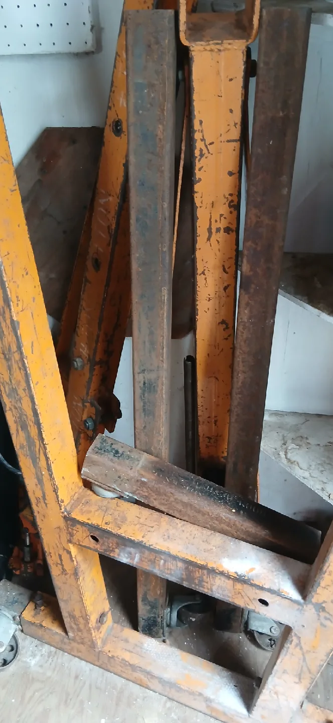 Orange Engine Hoist image indicator(5)