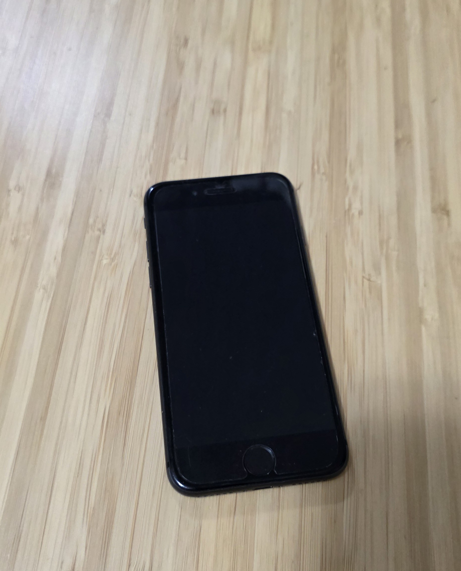 iPhone 8 - Black