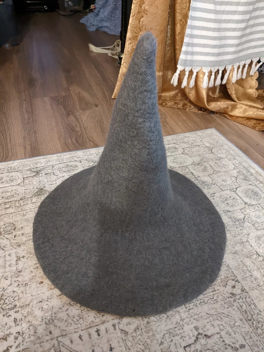 Leonardo Carbone Wool Witch or Wizard Hat - Grey image indicator(2)
