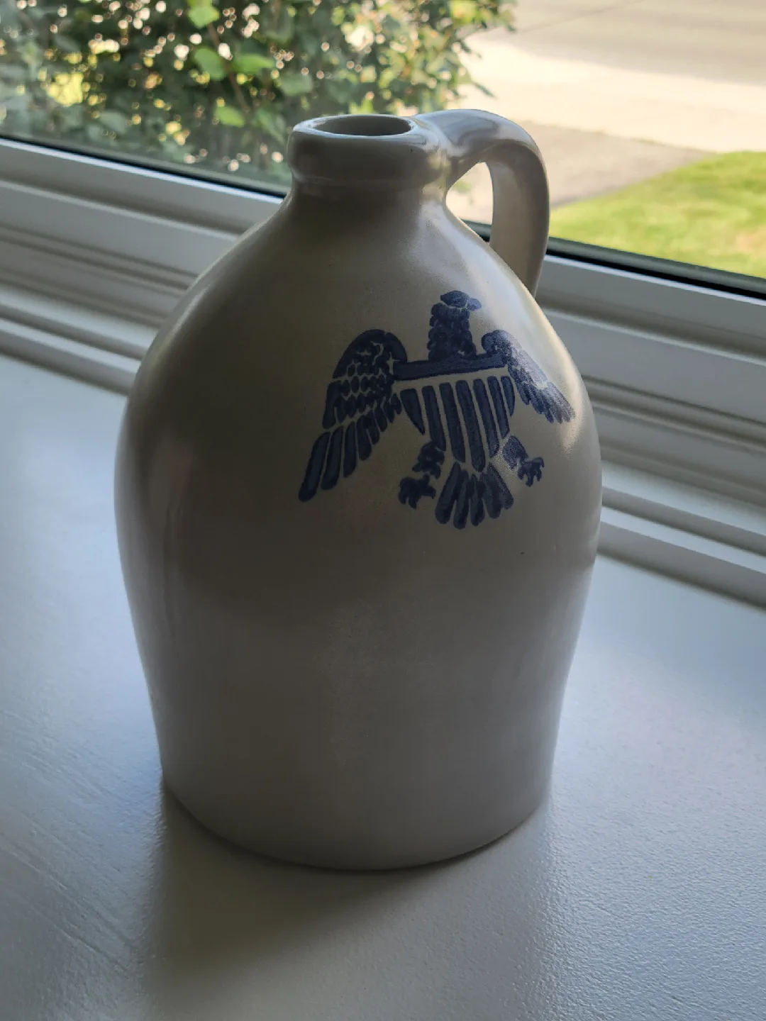 1970s vintage Pfaltzgraff Stoneware Jug with Eagle Design image indicator(2)