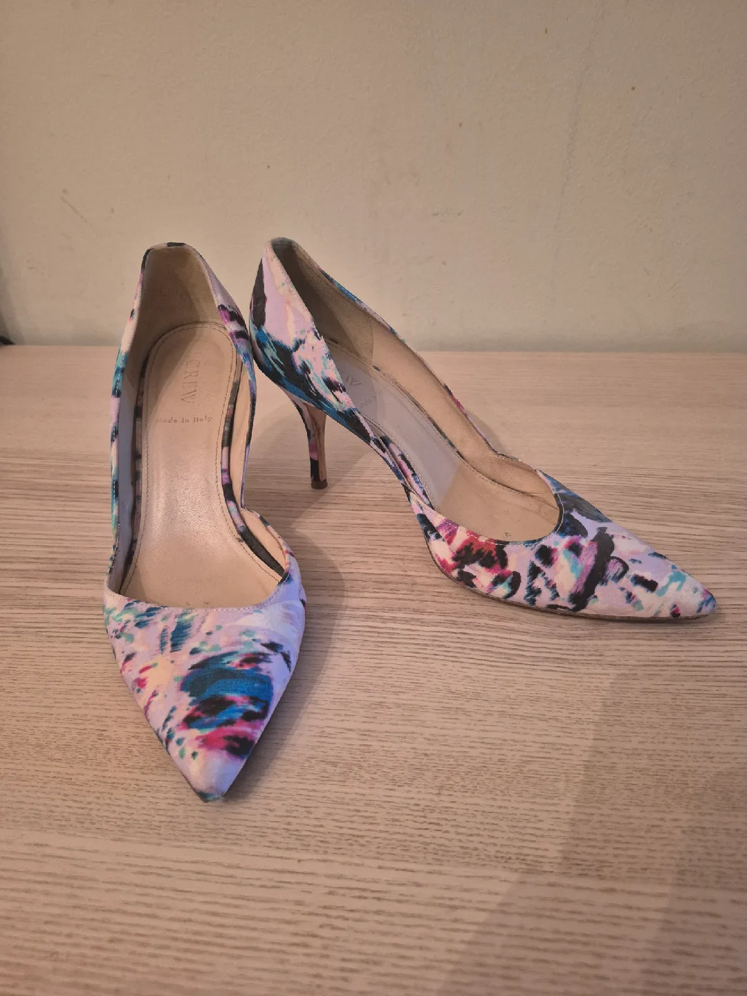 Kitten heel Size 7 image indicator(2)