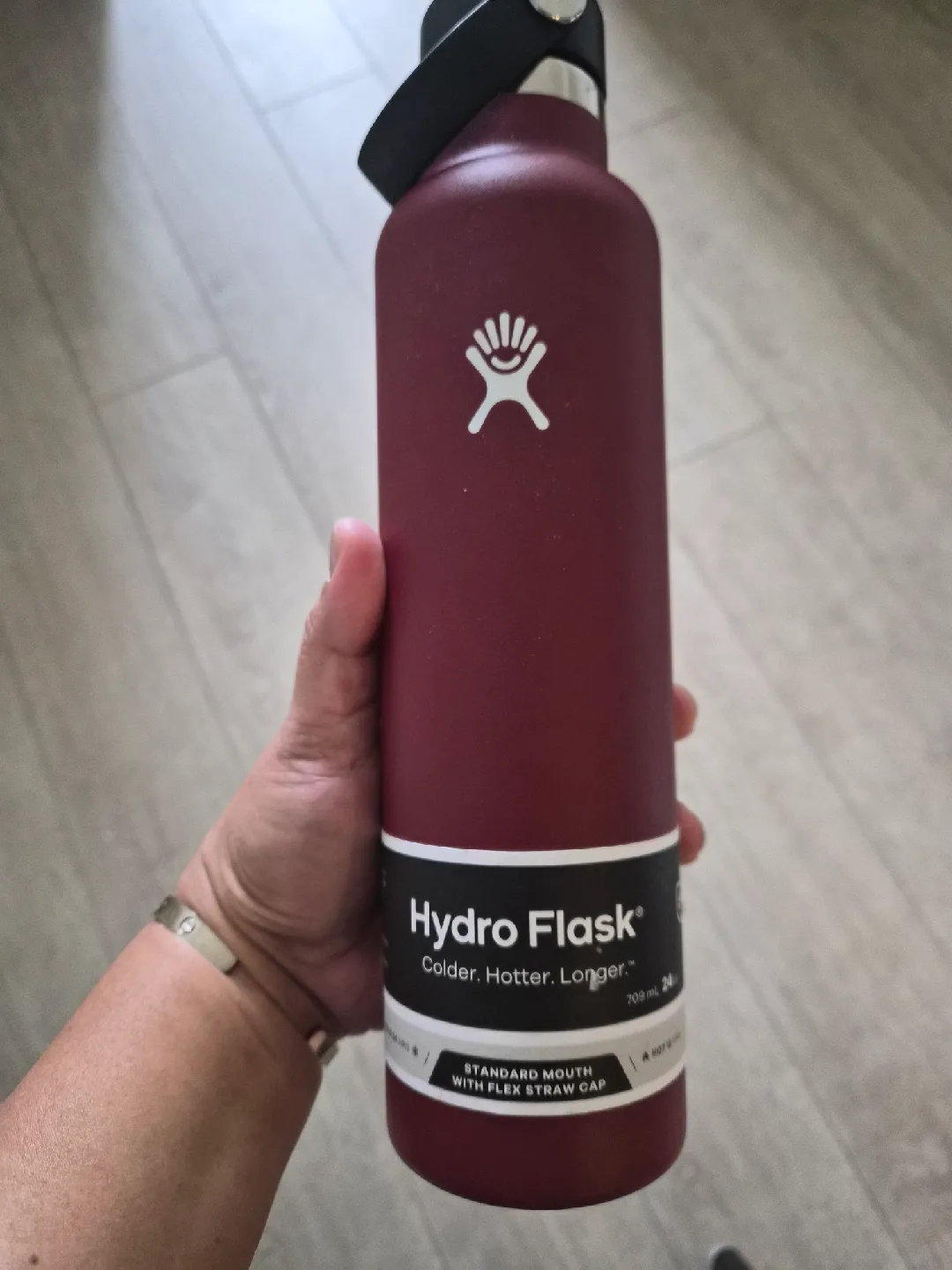 Hydro Flask 24 oz Berry Standard Mouth