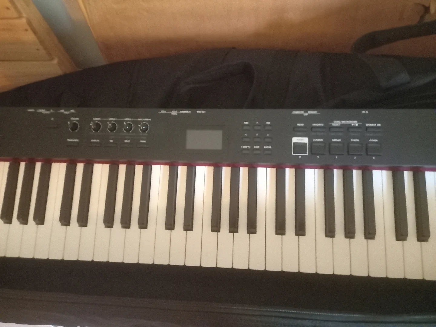 Roland RD-08 Digital Piano image indicator(2)