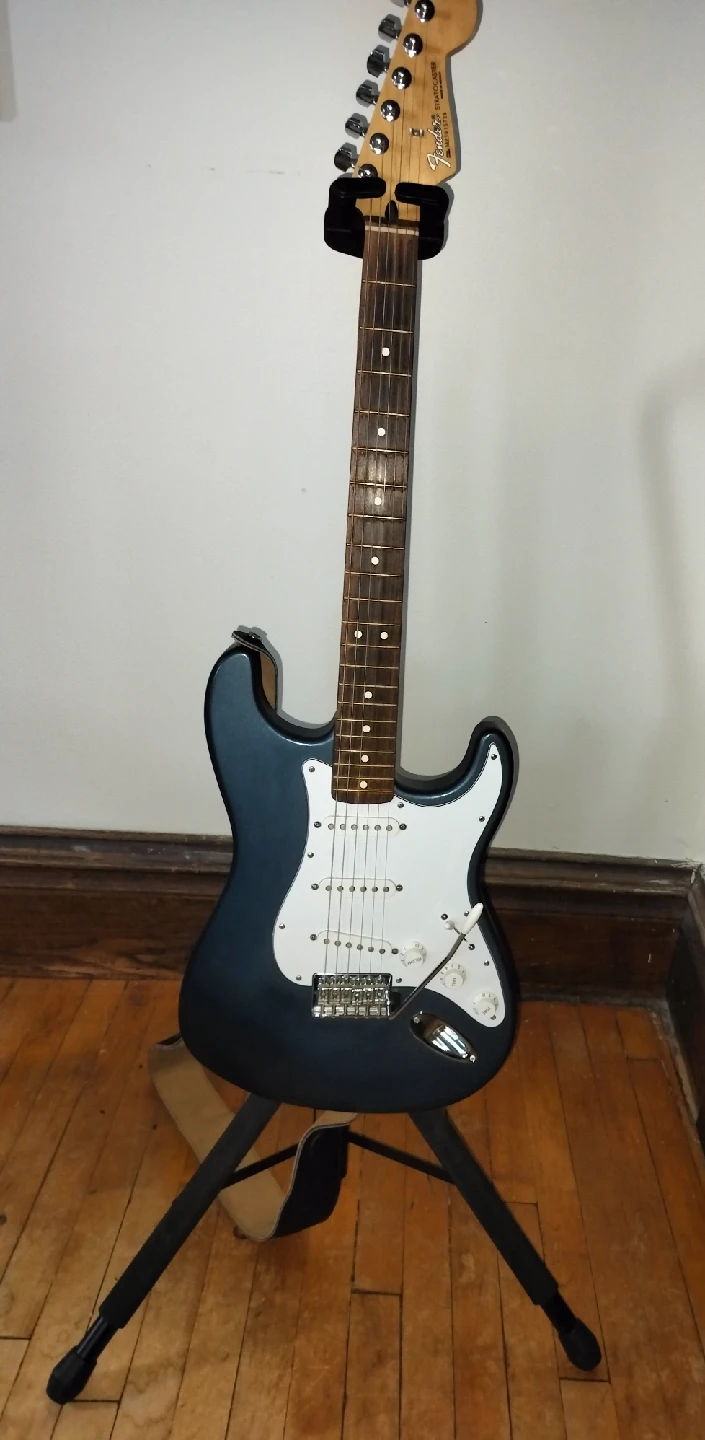 Fender Stratocaster Electric Guitar