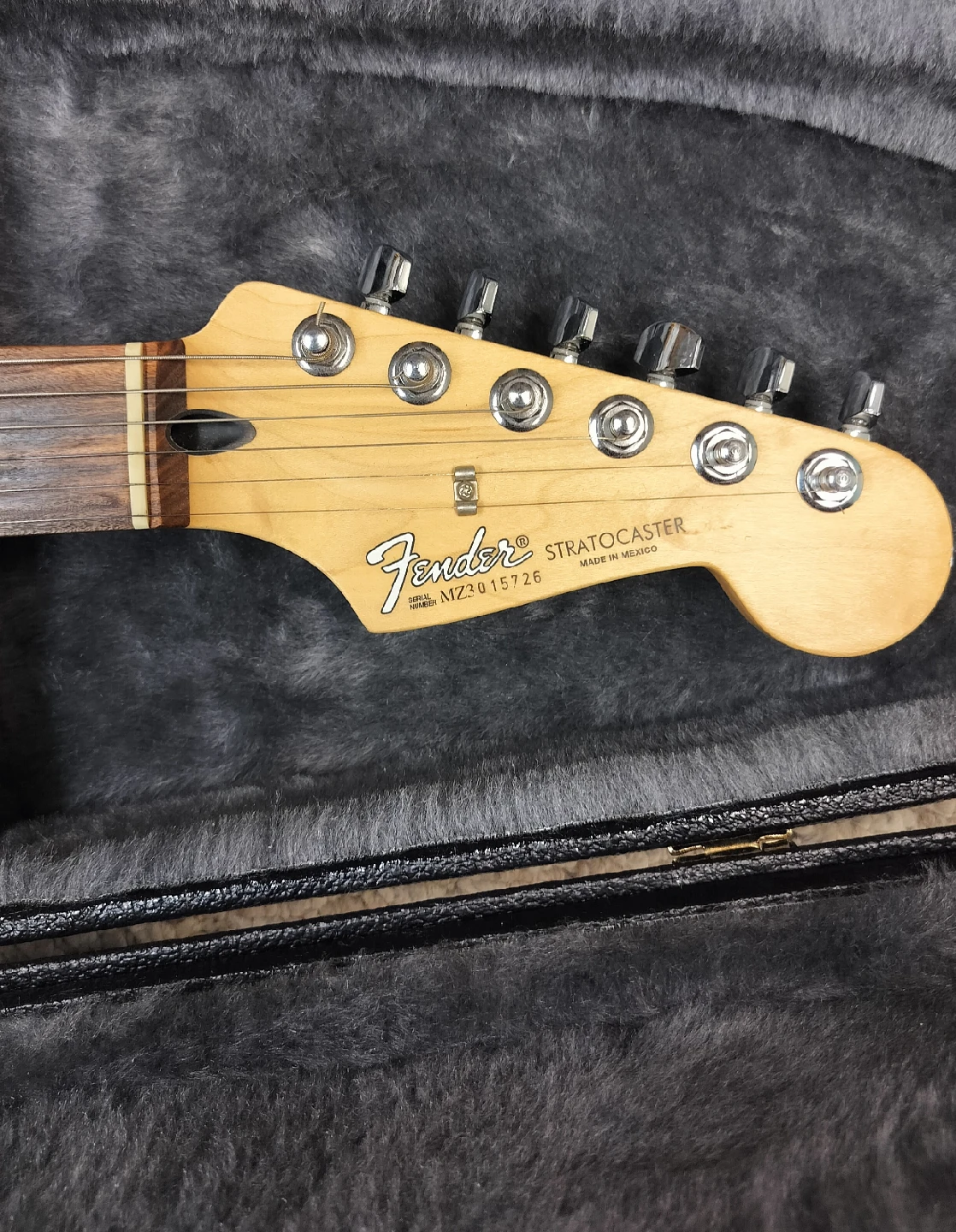 Fender Stratocaster Electric Guitar - photo 4
