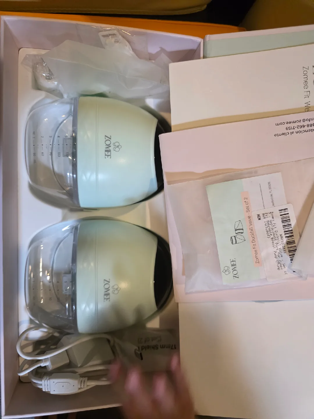 Breast Pumps- Zomee, pumpables and Elvie image indicator(5)