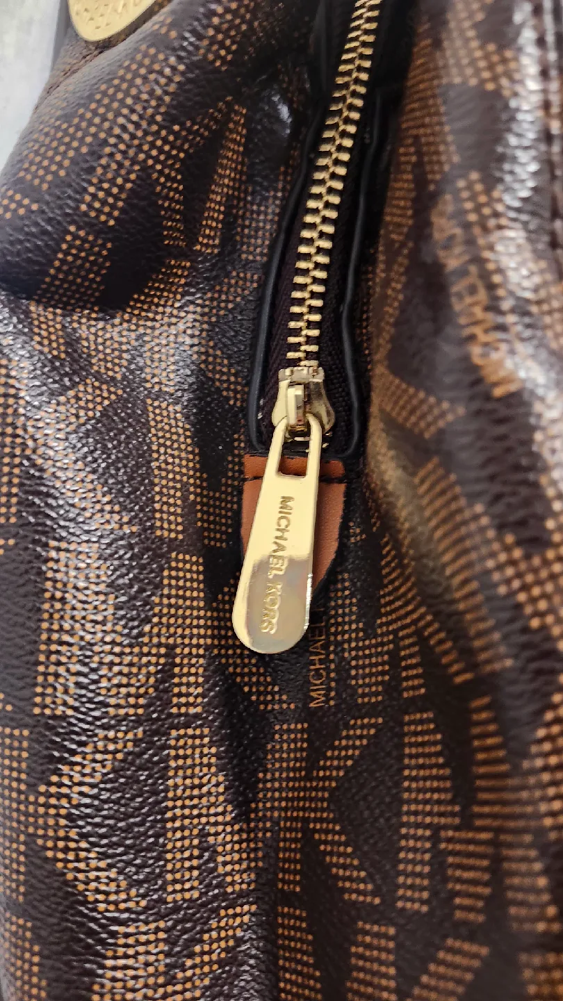 Michael Kors Brown Shoulder Bag image indicator(10)