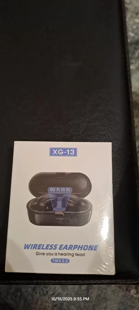 XG-13 Wireless Earphones - New in Box thumbnail