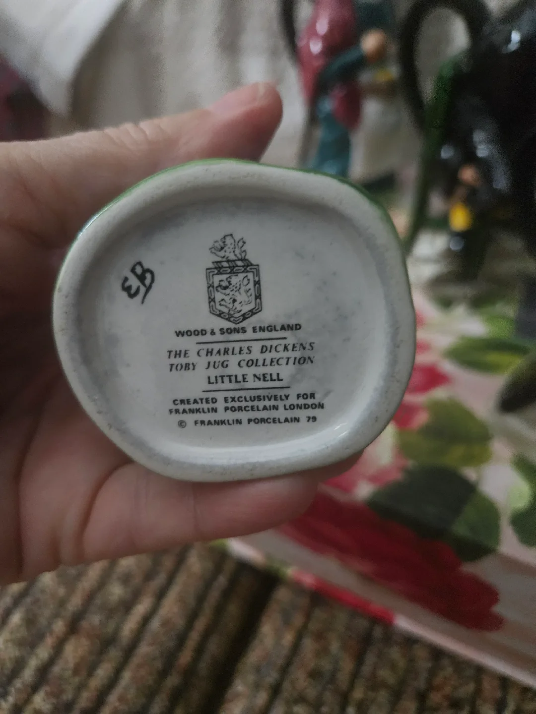 VTG Wood&Son 8-England TheCharles Dickens Toby Jugs  Collection image indicator(6)