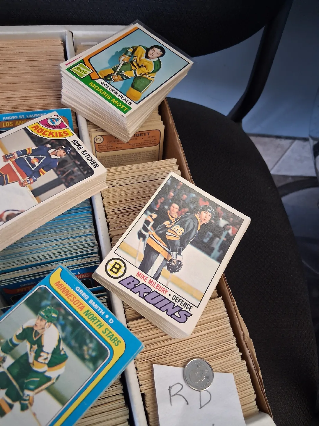 Vintage NHL Hockey Cards - Bruins, Flames, Islanders image indicator(4)