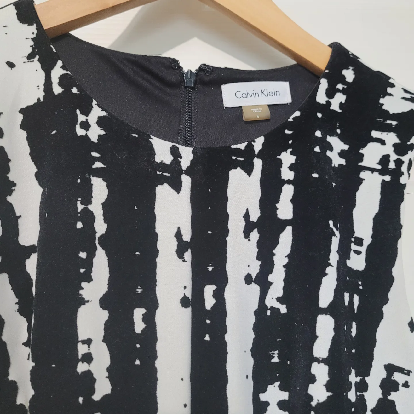 Calvin Klein Black & White Dress - Size 6