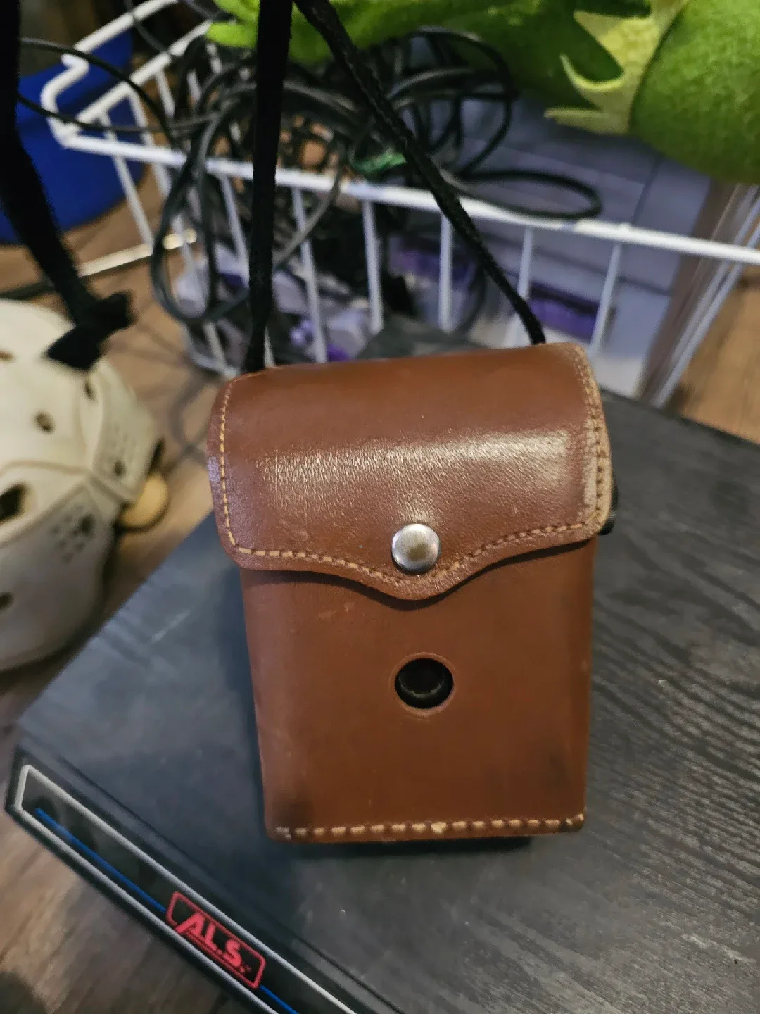 Argoflex Seventy-Five Vintage Camera with Case image indicator(3)