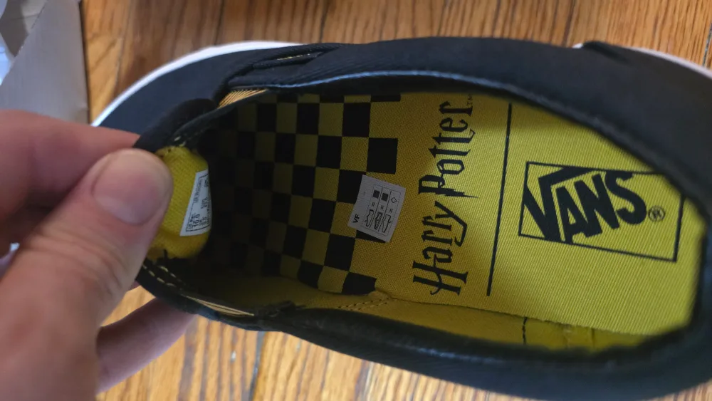 Vans x Harry Potter Hufflepuff Slip-Ons - Men's 10 image indicator(5)
