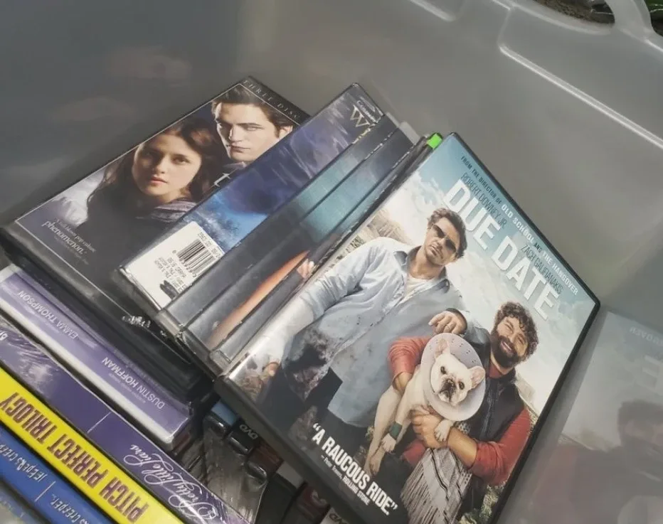 Lot of 22 DVDS New and Used Great Condition image indicator(4)