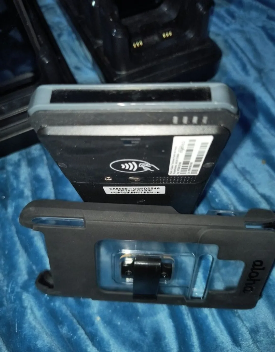 Axium EX8000 Mobile Payment Terminal image indicator(9)