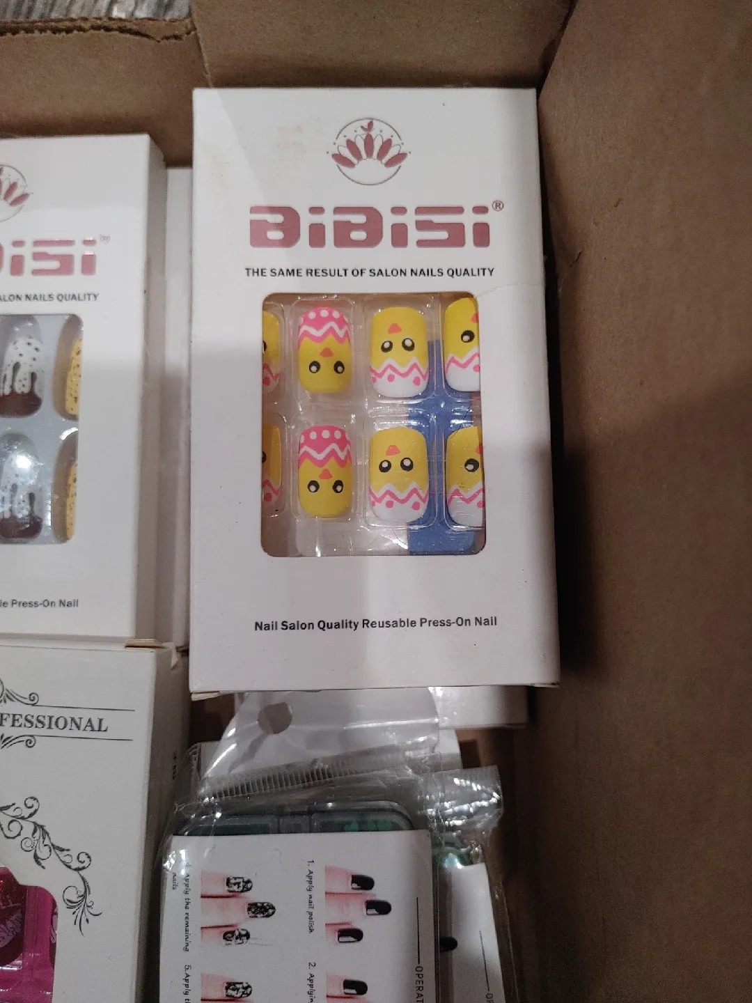 💚OVER THIRTY BOXES OF FALSE FAKE NAILS SUPPLIES! BRAND NEW🧡 image indicator(5)