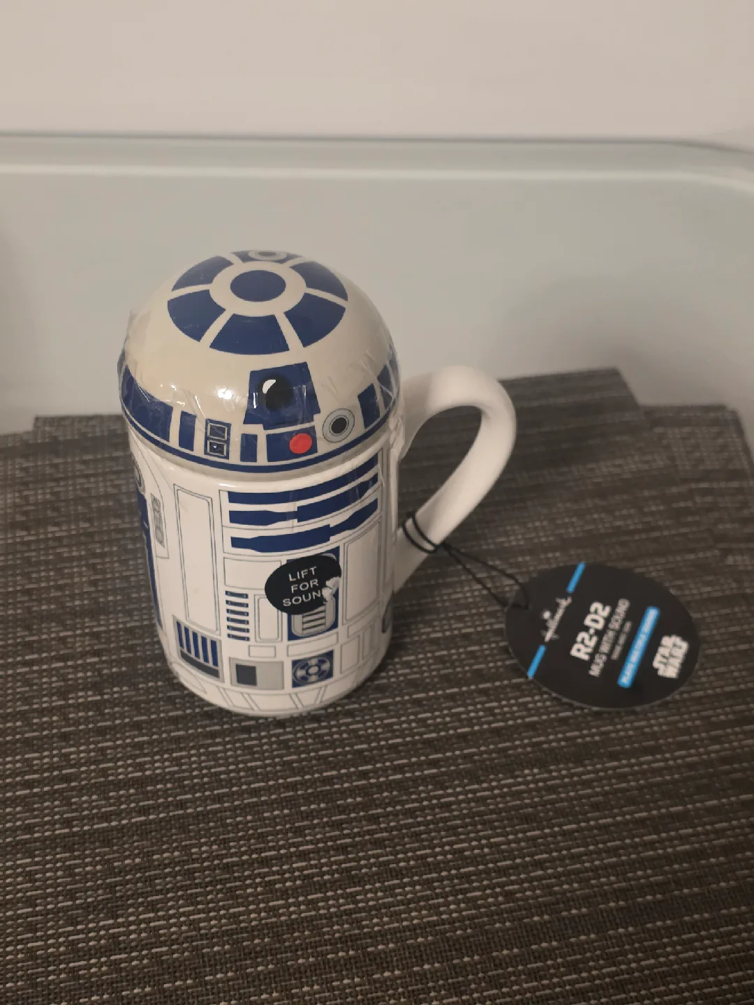 Hallmark Star Wars R2-D2 Mug with Sound - New image indicator(2)