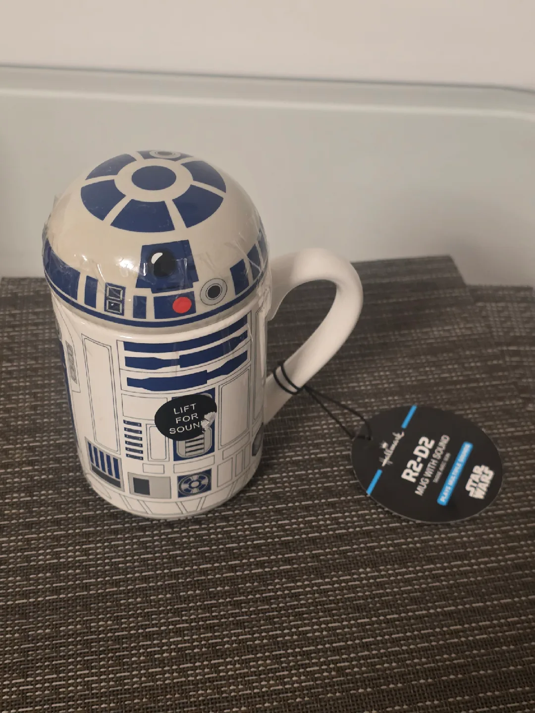Hallmark Star Wars R2-D2 Mug with Sound - New image indicator(4)