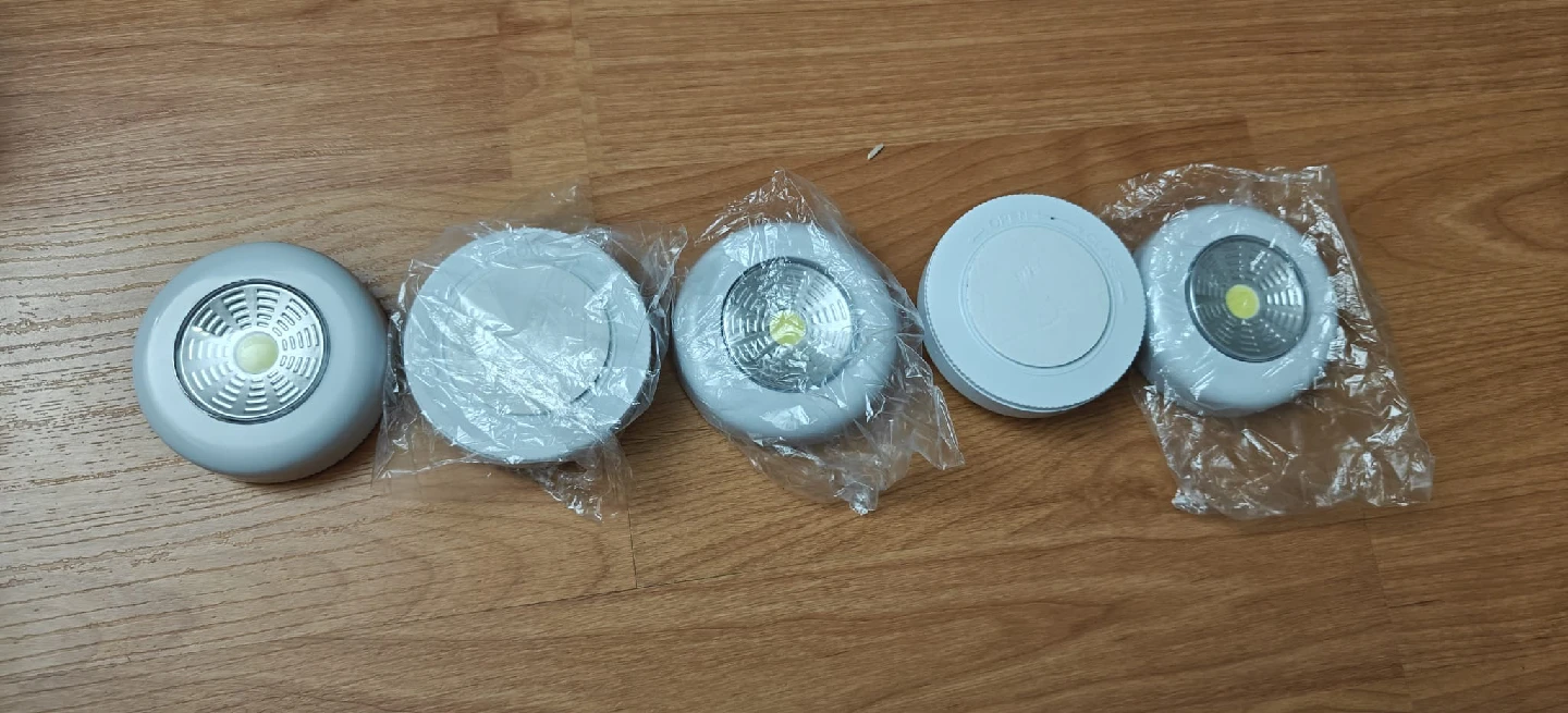 LED Puck Lights - White
