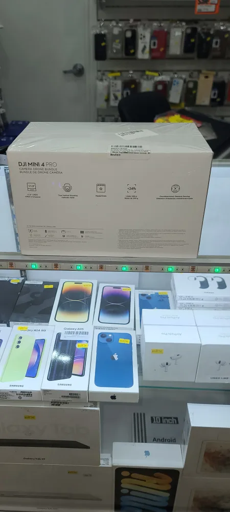 brand new DJI Mini 4 Pro Camera Drone Bundle image indicator(2)