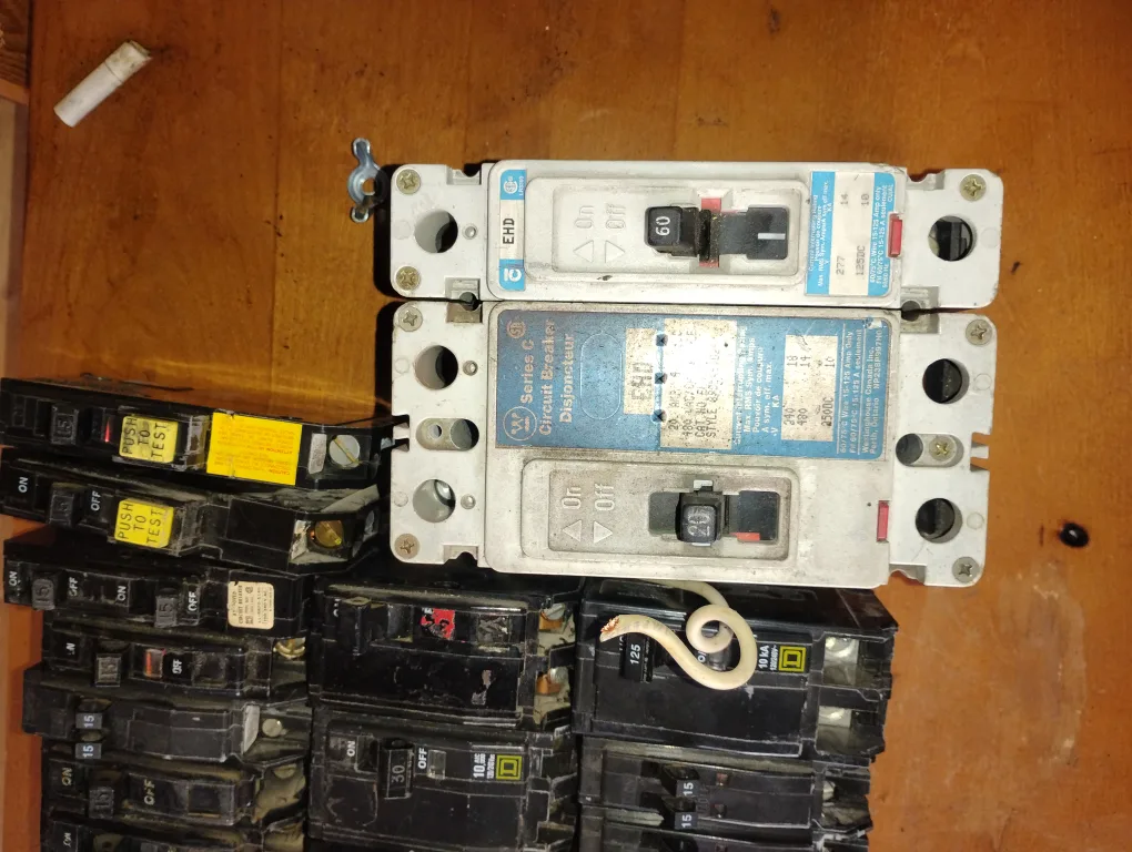 Square D QO Load Center and Circuit Breakers image indicator(5)