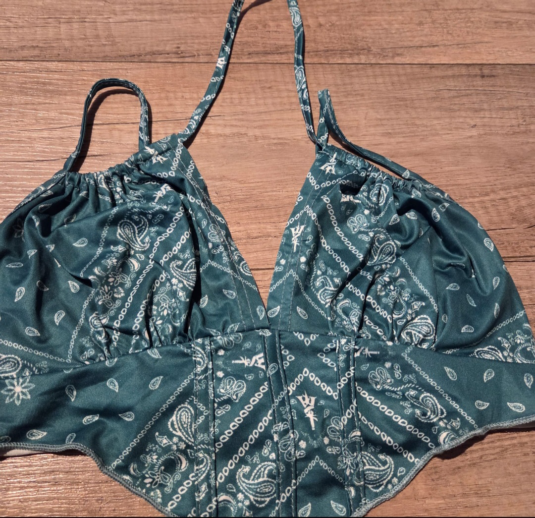 CuteTops, pants and more.  XS/S _ All for $5 - photo 2