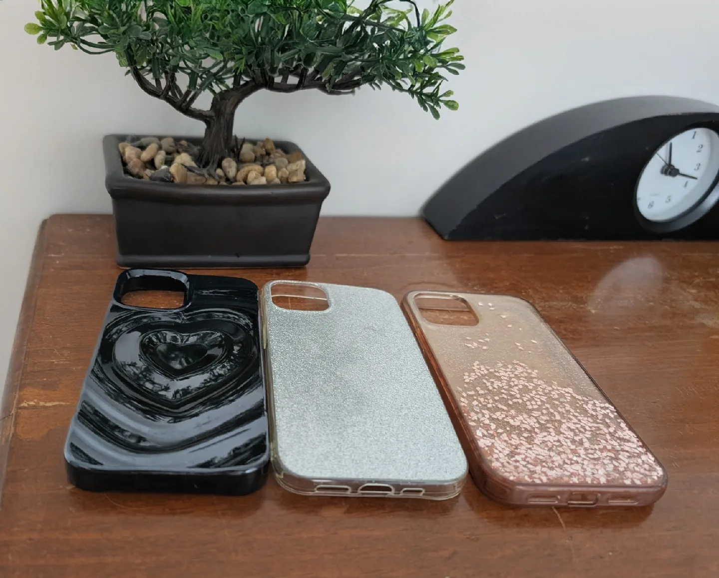 iPhone 12/12 Pro Phone Cases image indicator(4)