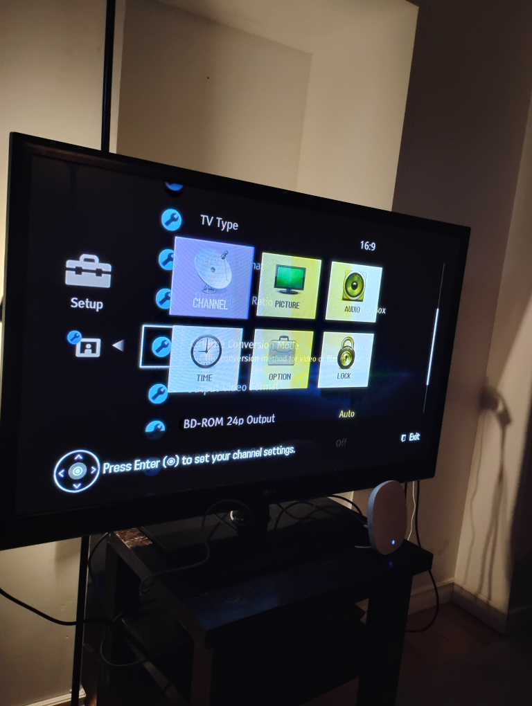 LG 50PJ250 50" Plasma TV