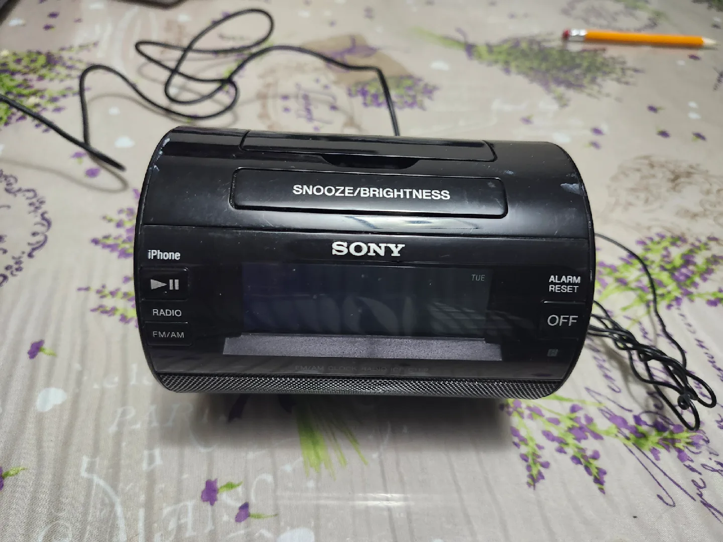 Sony ICF-C1iP FM/AM Clock Radio - Black image indicator(7)