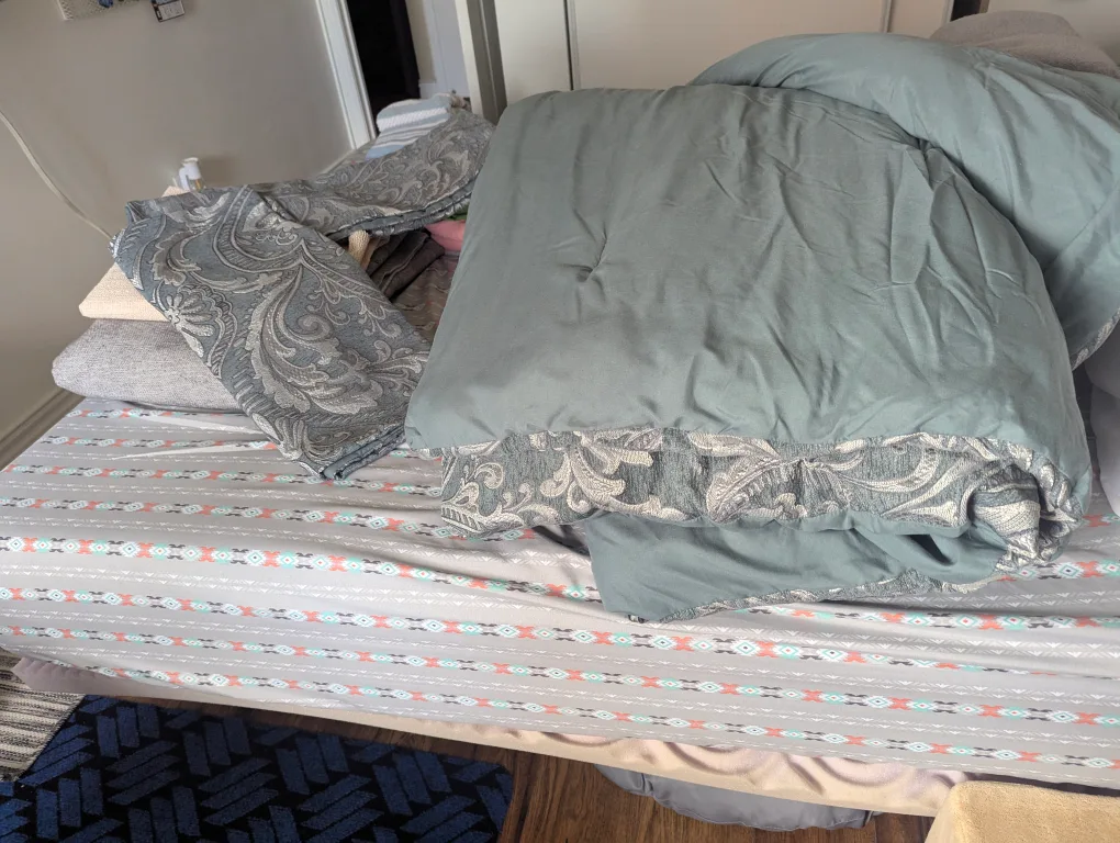 Patterned Comforter Set - king Size image indicator(2)