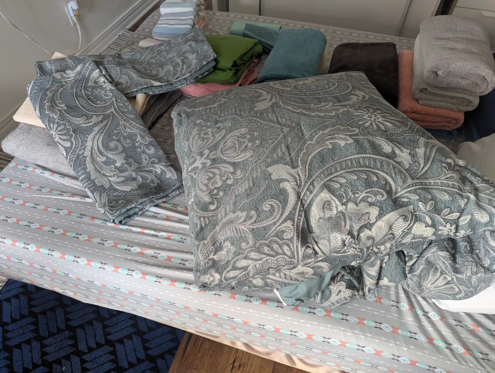 Patterned Comforter Set - king Size image indicator(3)