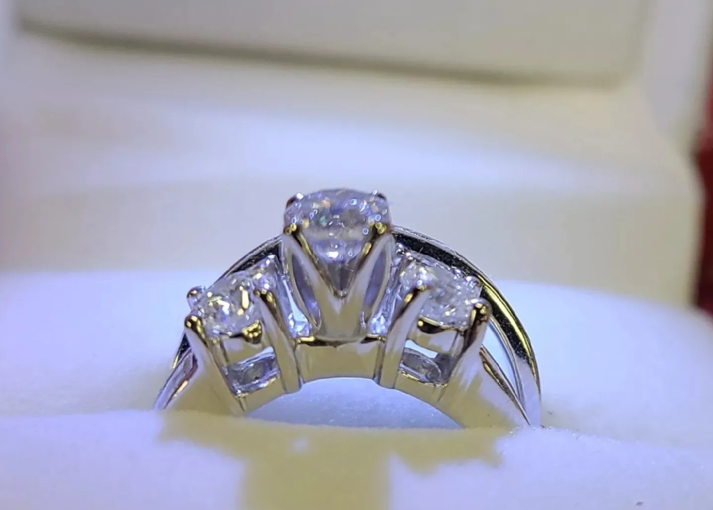 Diamond Wedding Ring Set image indicator(7)