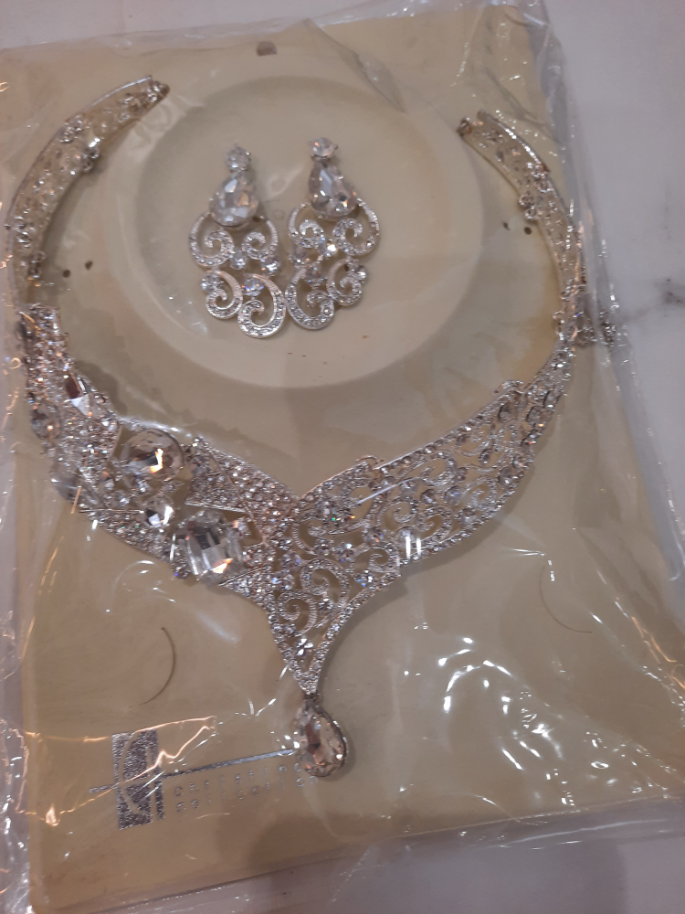 Craft Collection Necklace & Earring Set - New