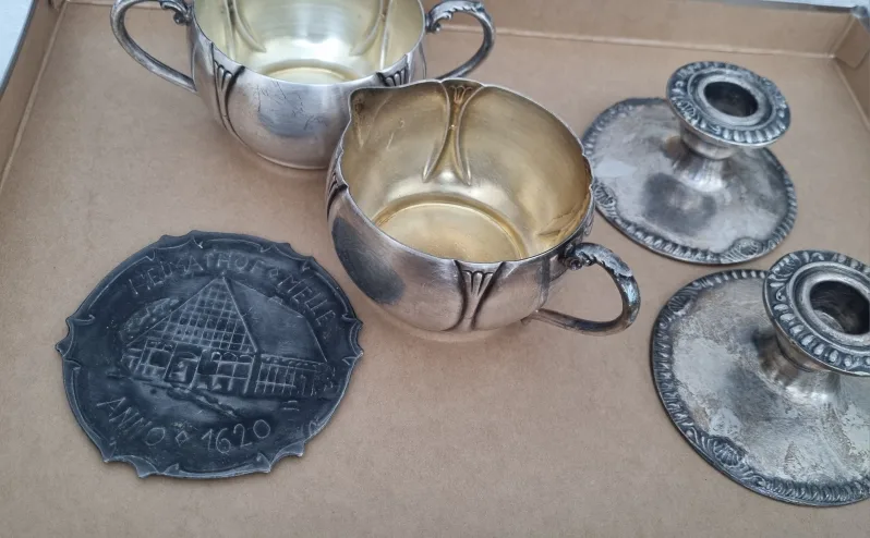 Antique & vintage unique pieces image indicator(3)