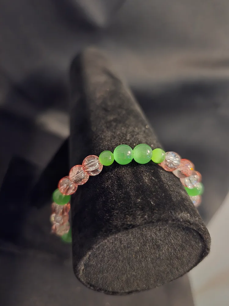 Green & Pink Beaded Bracelet image indicator(2)